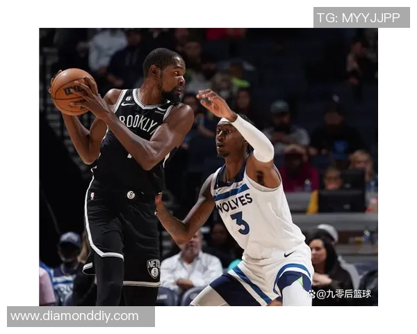 篮网内线双塔组合威力惊人，双双砍下两双数据